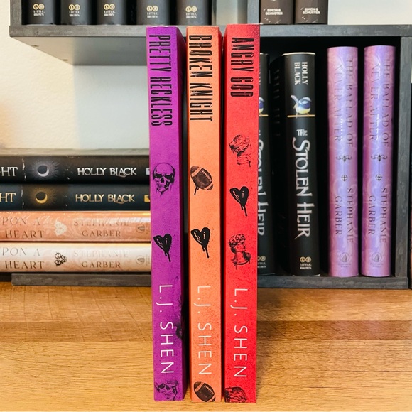 OOP / OG Angry God by L. J. Shen - Picture 2 of 7